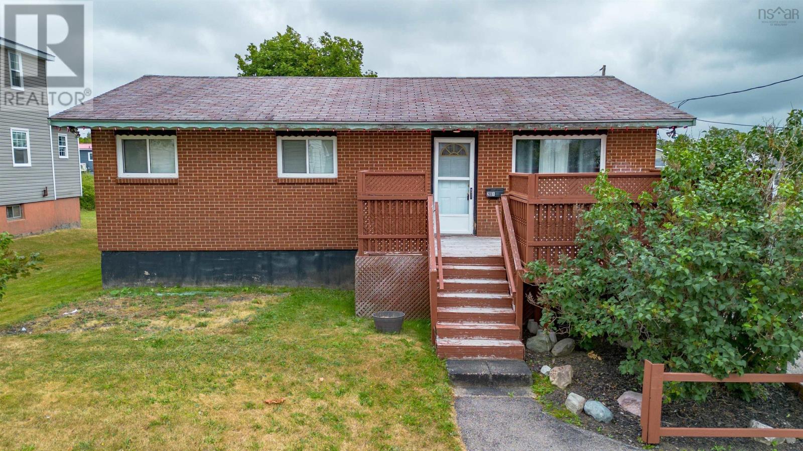 201 Gatacre St, Sydney, NS B1N 1Z3