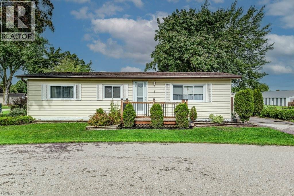 2 Fairview Cres, North Perth, ON N4W 3G8