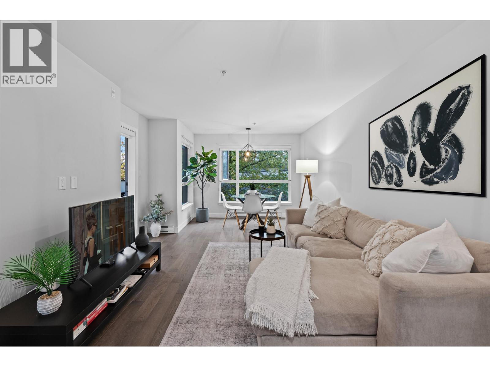 3456 Commercial Street Unit 208, Vancouver, BC V5N 4E9