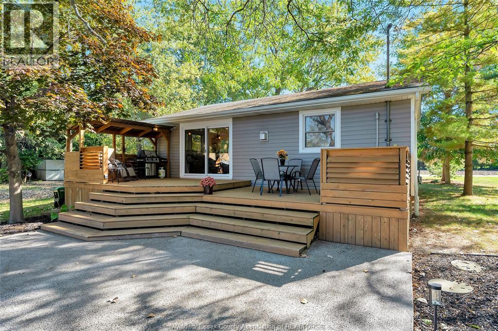 255 Edward Rd, Lakeshore, ON N0R 1S0