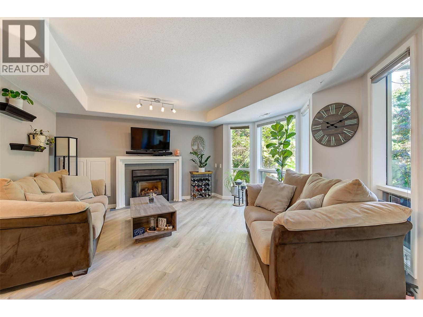 980 Dilworth Drive Unit 111, Kelowna, BC V1V 1S6
