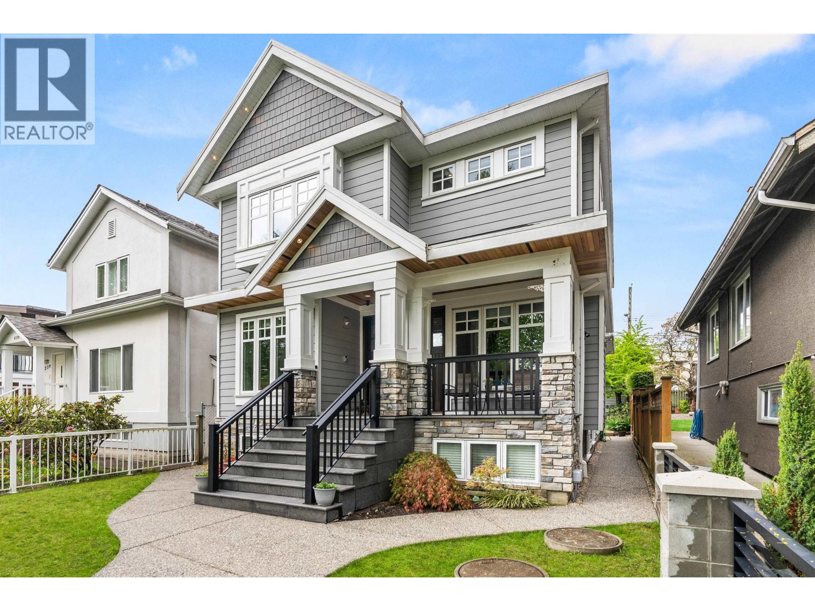 6229 St Catherines St, Vancouver, BC V5W 3G7
