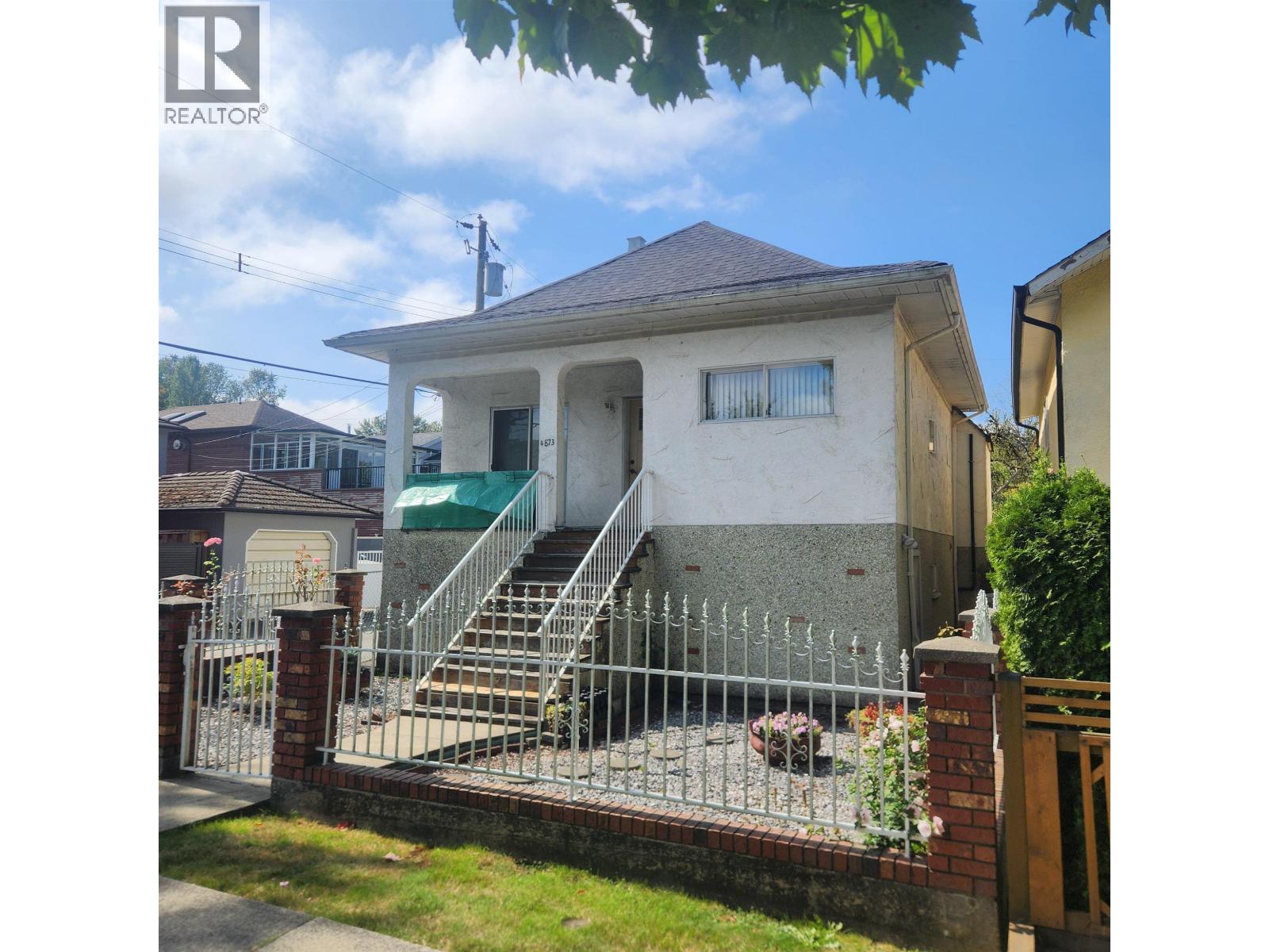 4873 James St, Vancouver, BC V5V 3J5