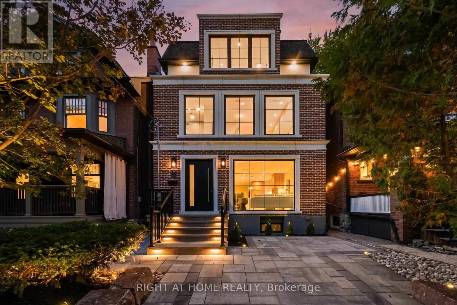 98 Dixon Ave, Toronto, ON M4L 1N7