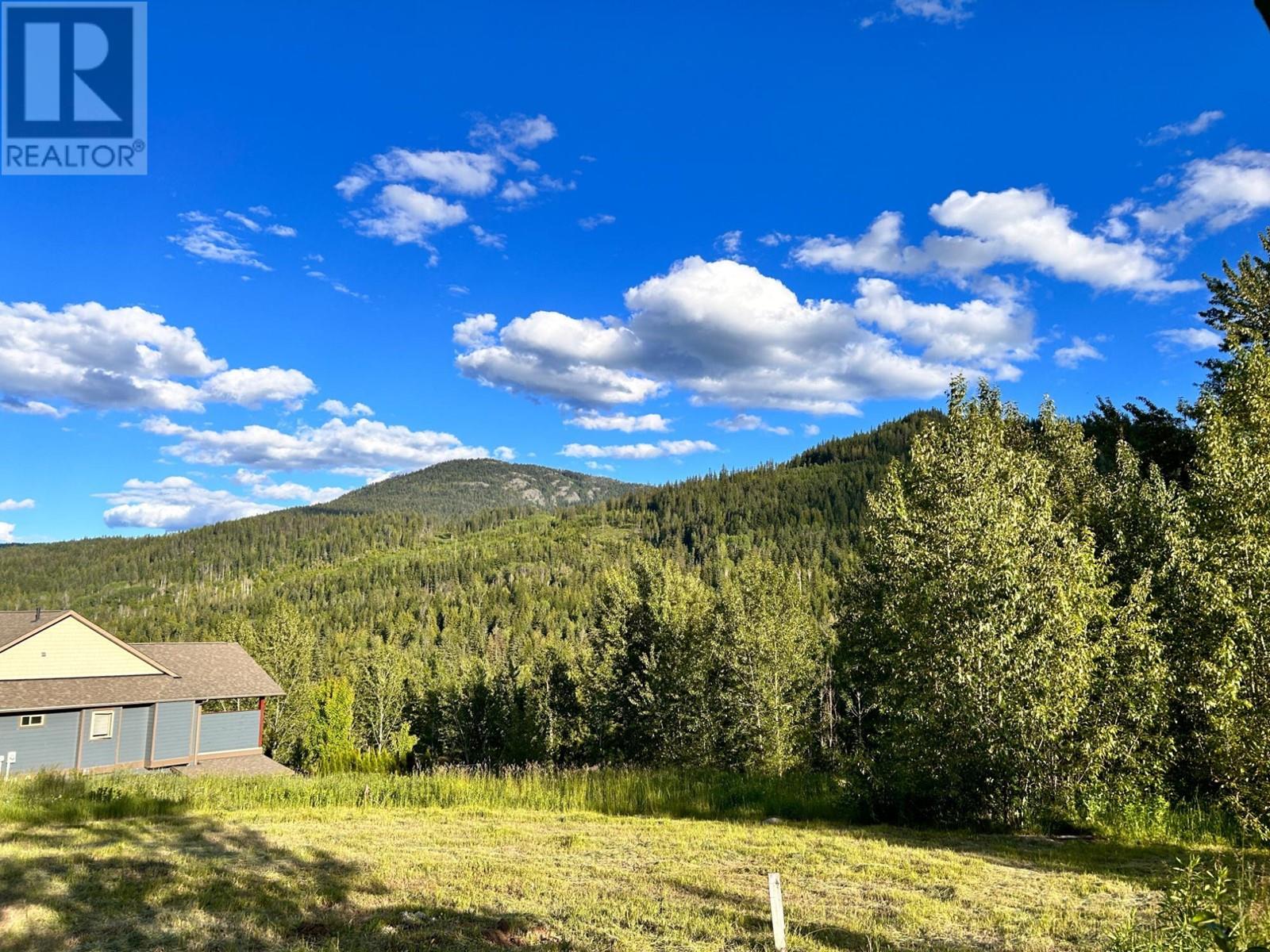 919 Redstone Dr, Rossland, BC V0G 1Y0