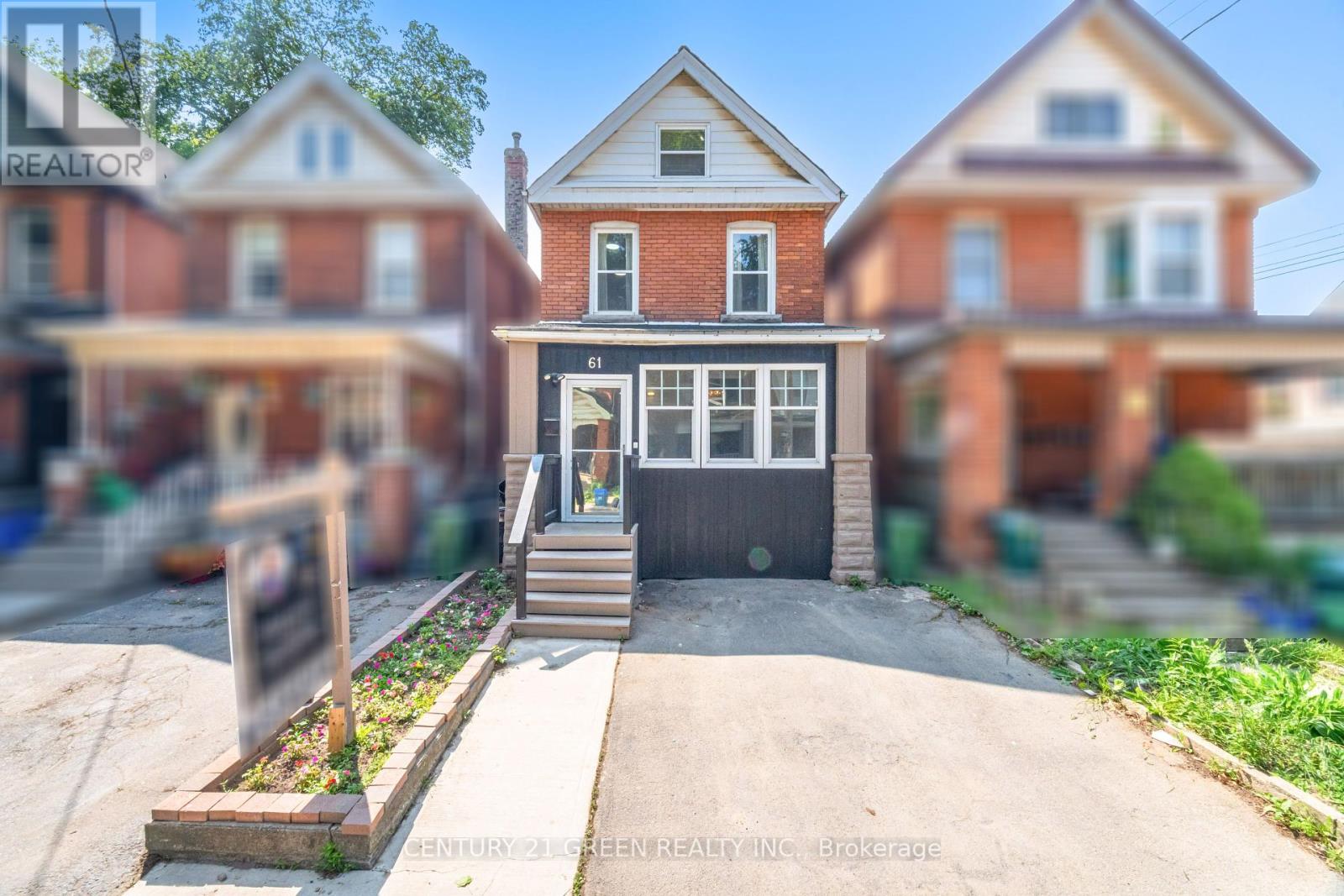 61 Stirton St, Hamilton, ON L8L 6E7