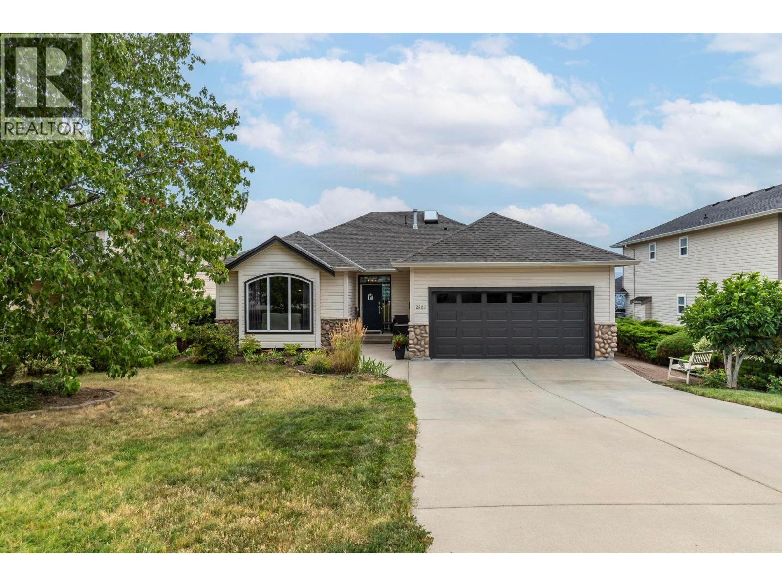 2805 Doucette Dr, West Kelowna, BC V4T 2S6