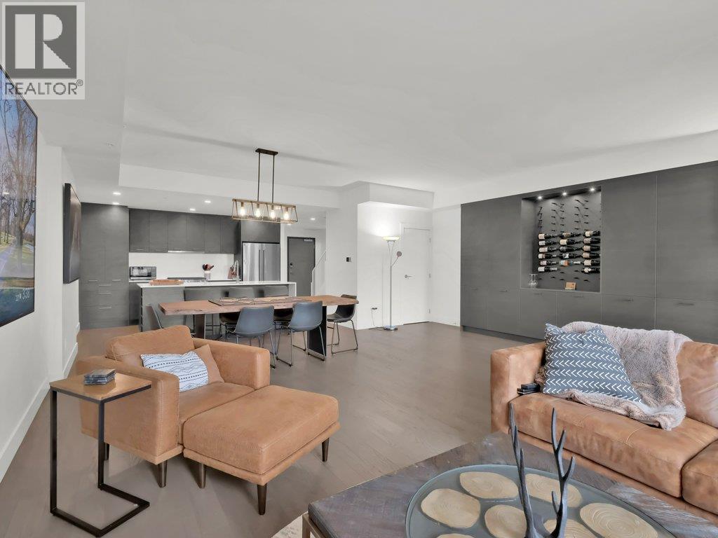 1191 Sunset Drive Unit 401, Kelowna, BC V1Y 9Z5
