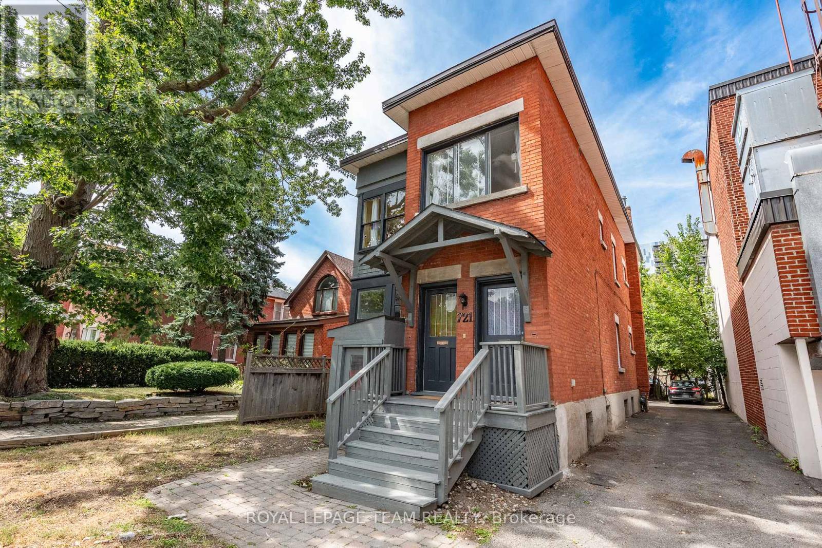 721 Cooper St, Ottawa, ON K1R 5J5