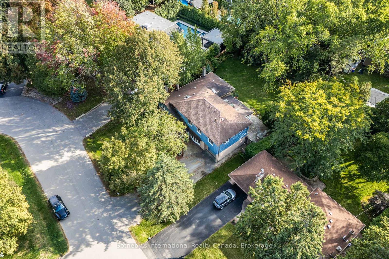 98 Selgrove Cres, Oakville, ON L6L 1L3