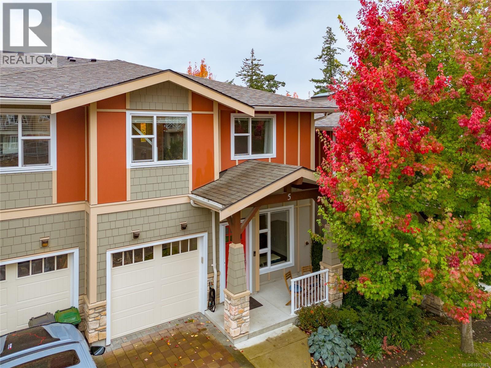 1900 Watkiss Way Unit 5, View Royal, BC V9B 0S8