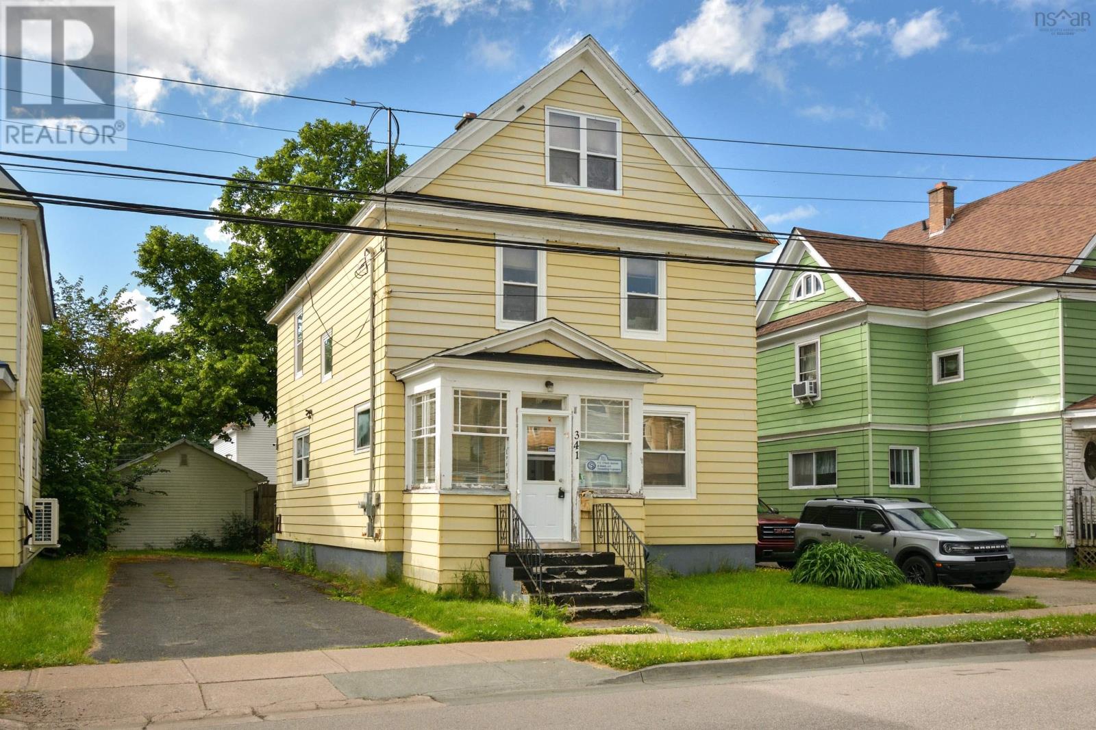 341 Townsend St, Sydney, NS B1P 5G1