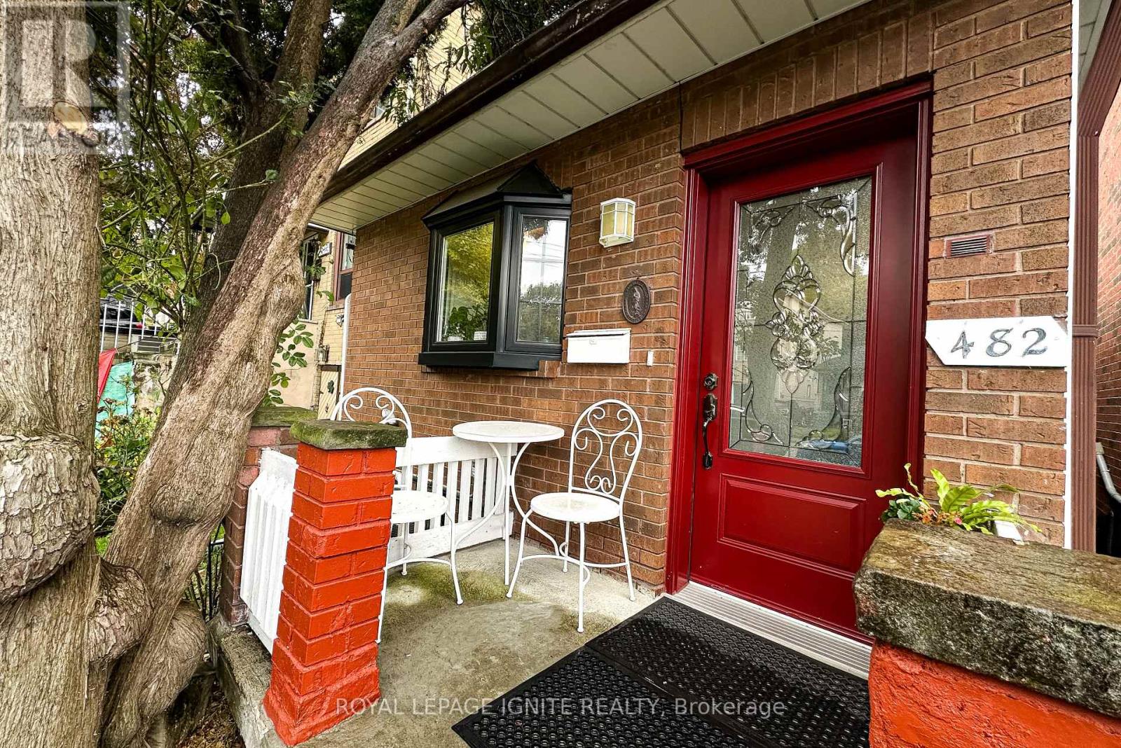 482 Mcroberts Ave, Toronto, ON M6E 4R4