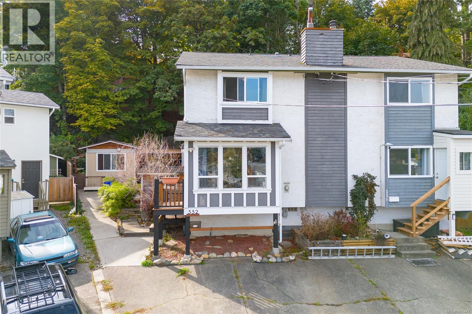 552 Strathdee Pl, Victoria, BC V9C 2R6