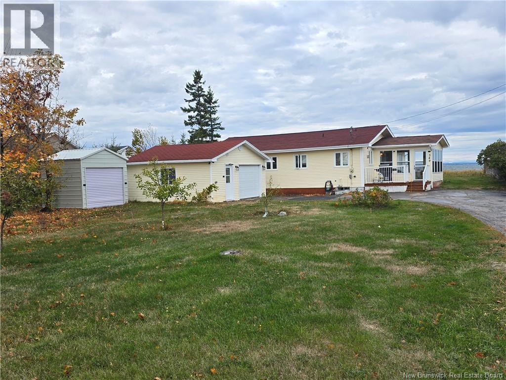 349 Bayshore Dr, Bathurst, NB E2A 6A5