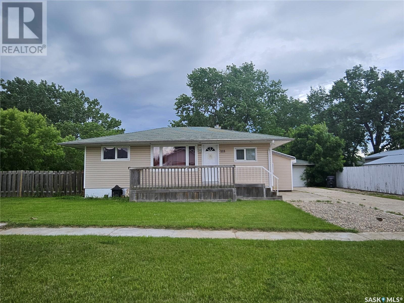 222 Aldridge St, Bienfait, SK S0C 0M0