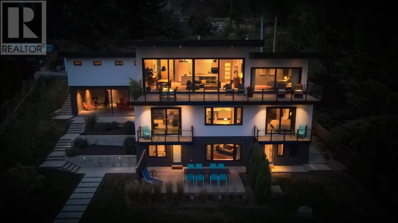 3 Highway Unit 988 #a, Nelson, BC V1L 6J5