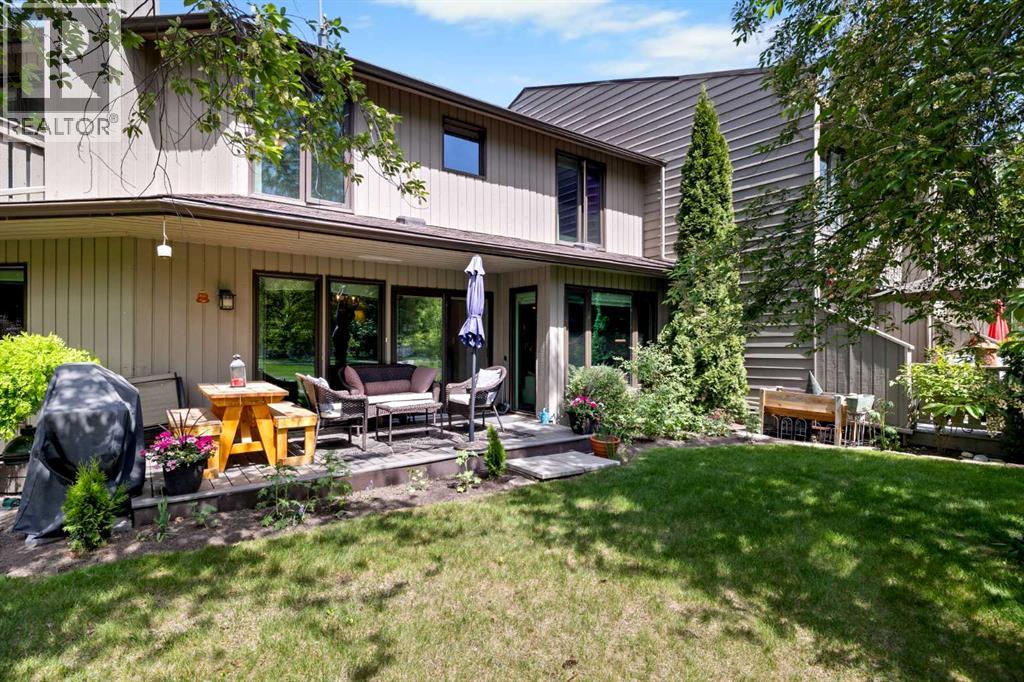 3843 Point Mckay Rd NW, Calgary, AB T3B 4V7