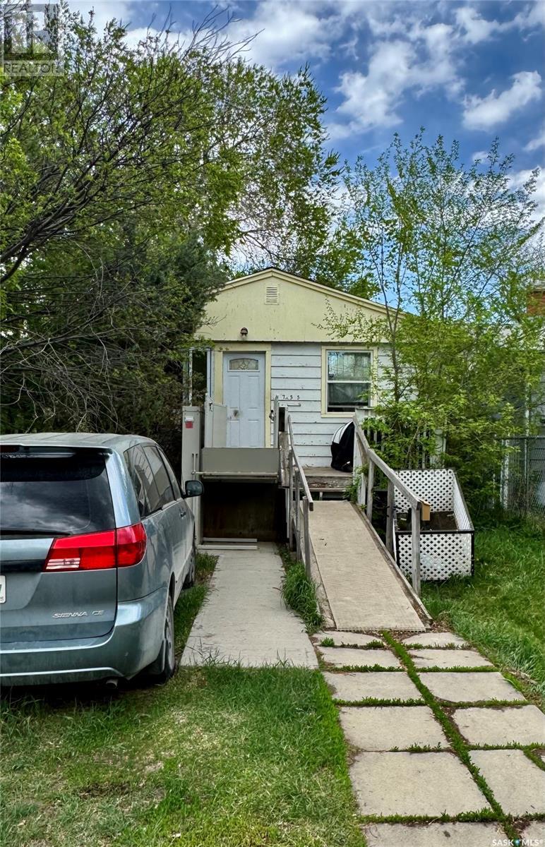 755 Cameron St, Regina, SK S4T 2S5
