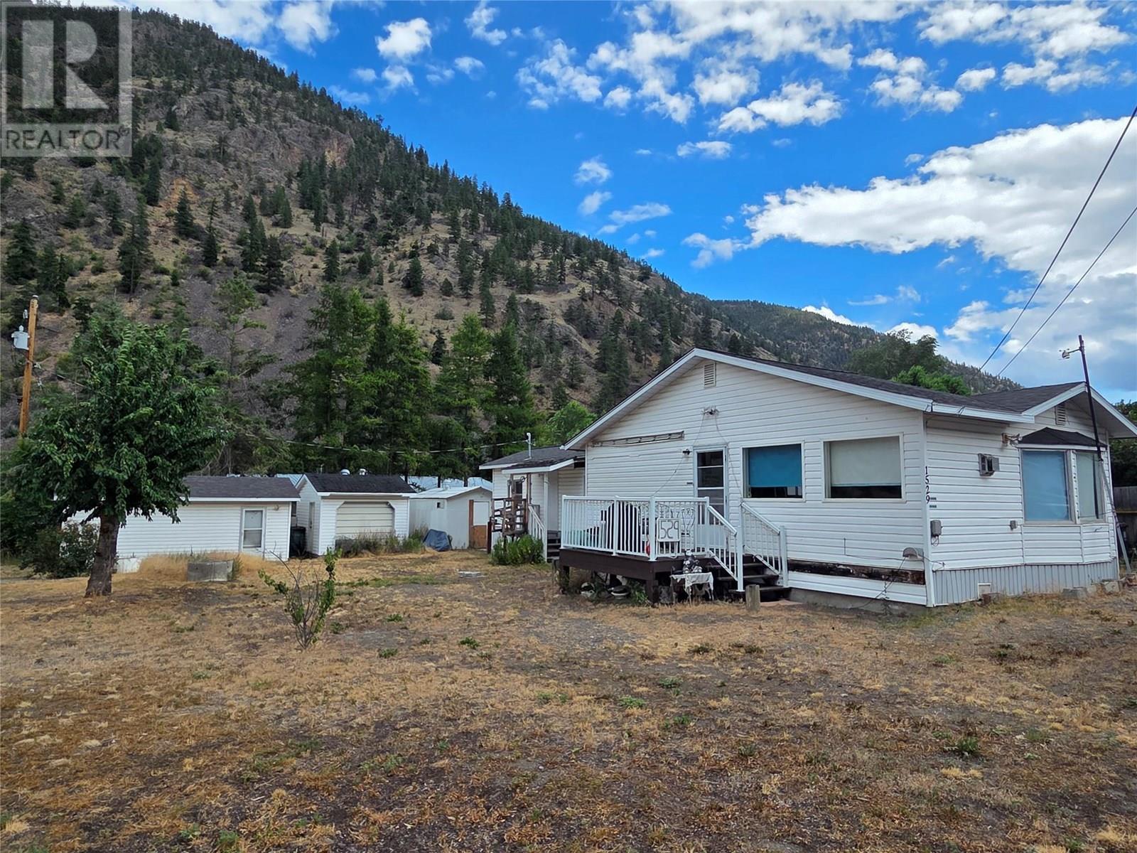 1529 Main St, Keremeos, BC V0X 1N6