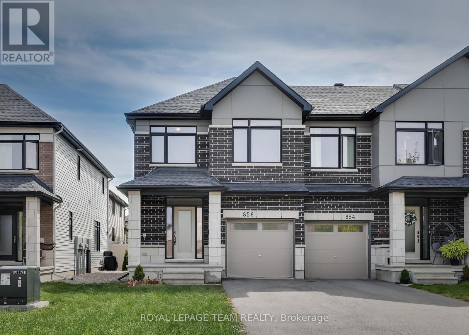 856 Clapham Ter, Ottawa, ON K2S 2P1