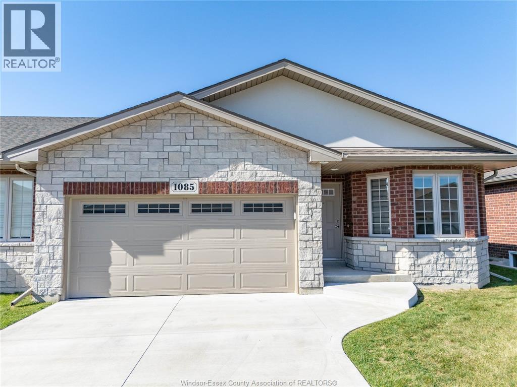 1085 Copeland Ave, Windsor, ON N8P 1E3