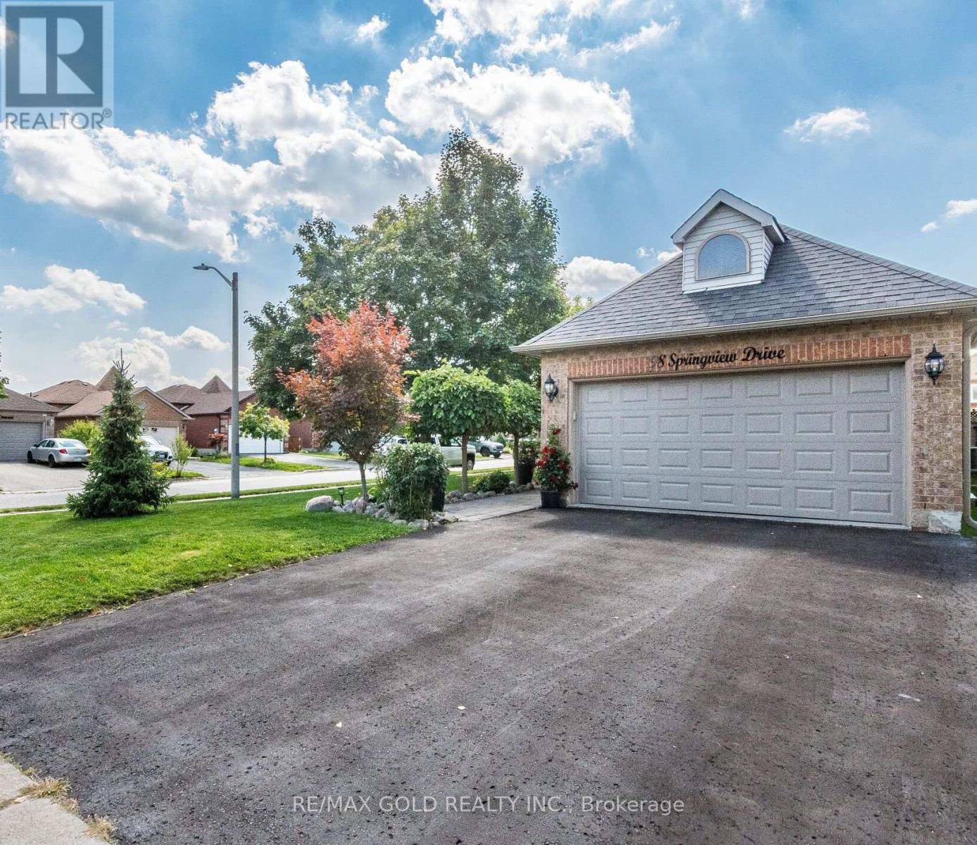 98 Springview Dr, Brampton, ON L6X 4L1