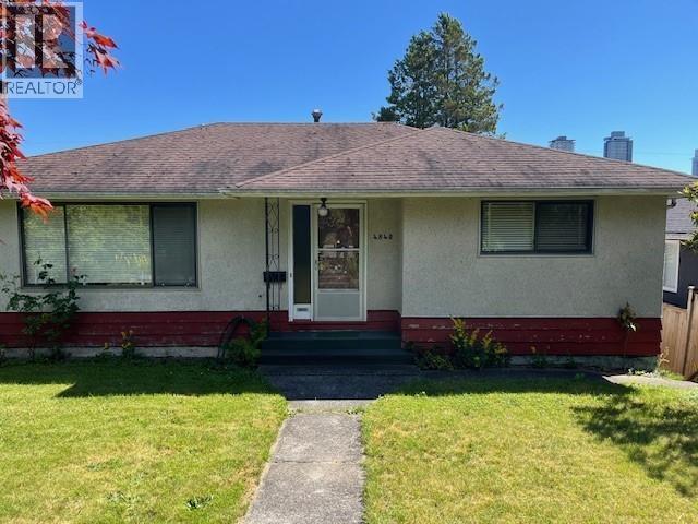 4840 Parker St, Burnaby, BC V5C 3E3