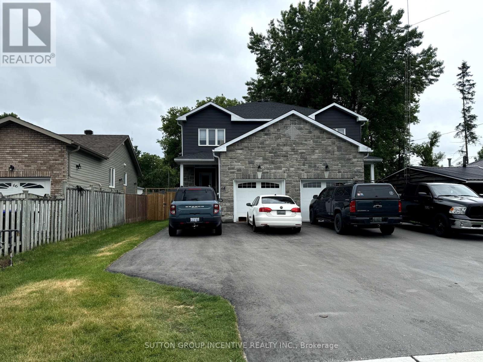 64 Centre St #a, Essa, ON L0M 1B0