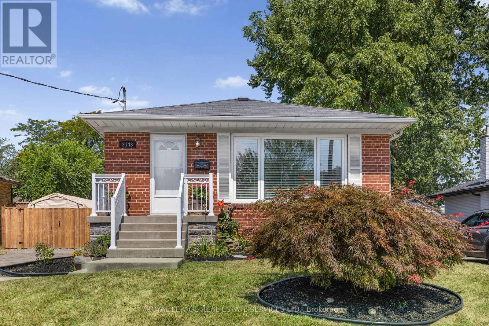 2143 Mountainside Dr, Burlington, ON L7P 1B3