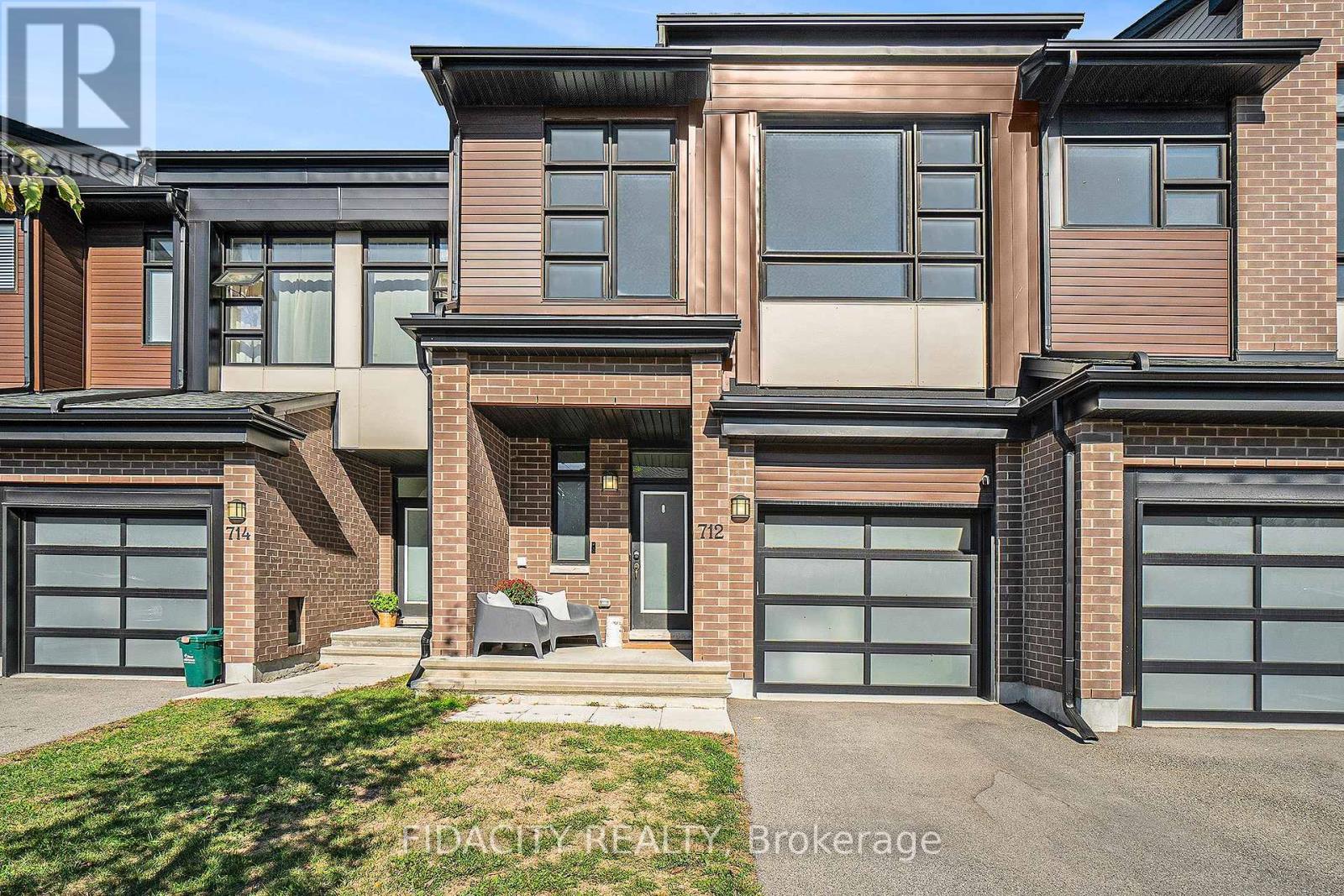 712 Twist Way, Ottawa, ON K2V 0M8