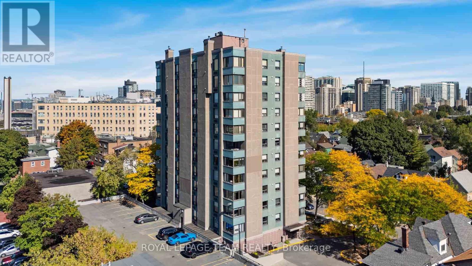 303 40 Arthur St, Ottawa, ON K1R 7T5