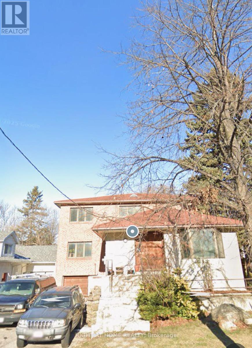 16 Connaught Ave, Toronto, ON M2M 1G6