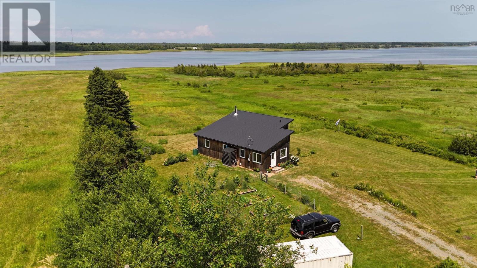 93 Fox Harbour South Rd, North Wallace, NS B0K 1Y0