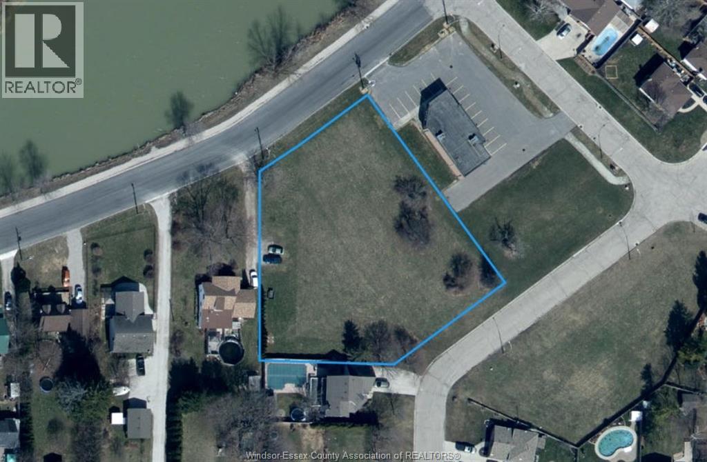 842 Wallace St, Chatham-Kent, ON N8A 4L3