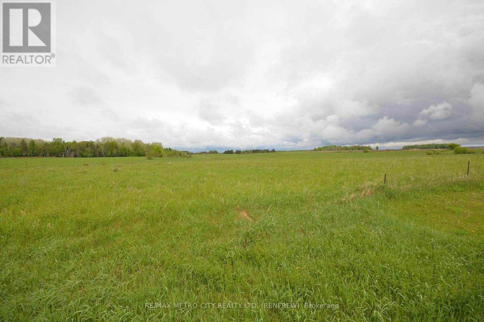 0 Mine View Rd, Whitewater Region, ON K0J 1Y0