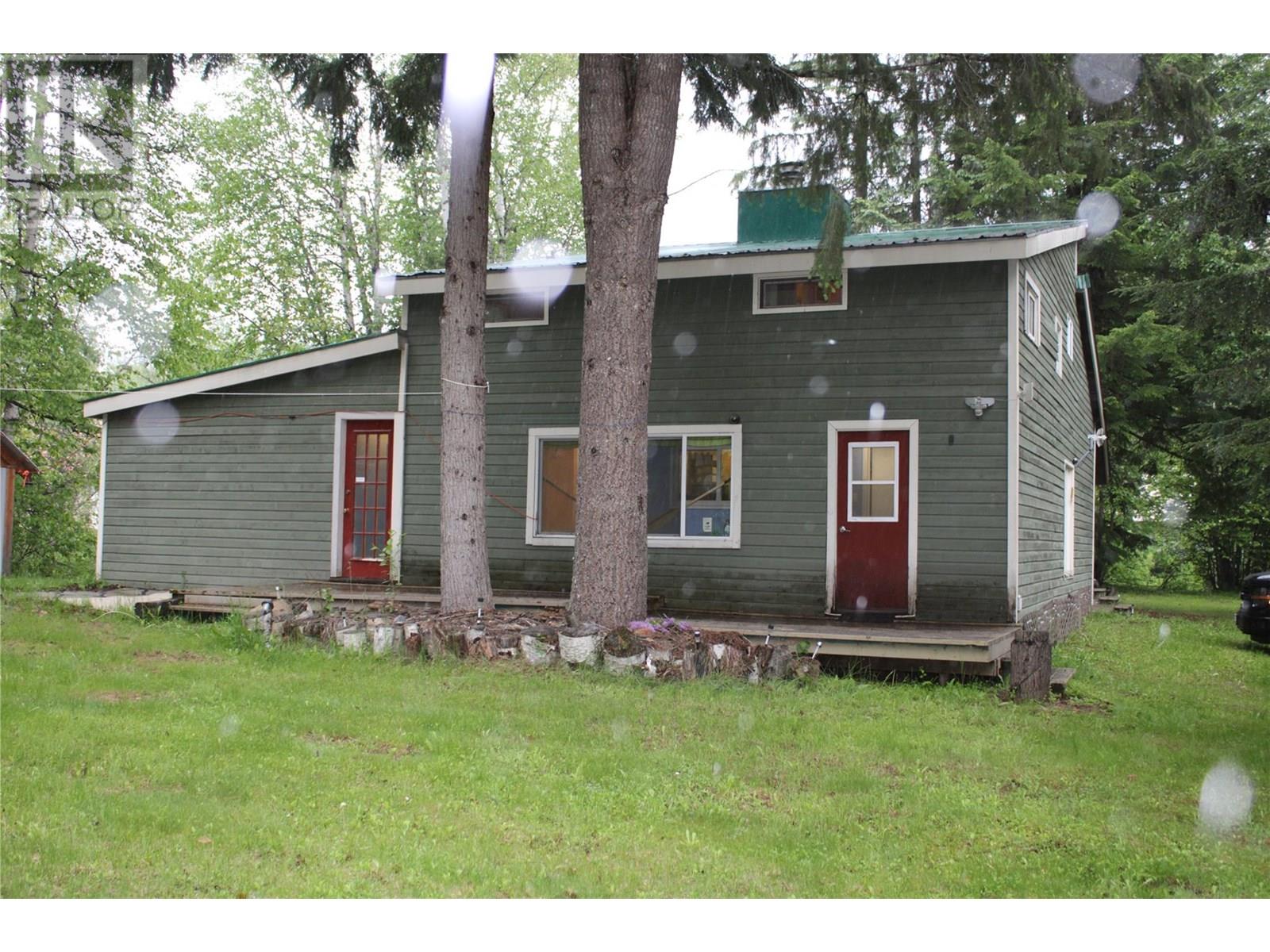 1281 Hoskins Rd, Seymour Arm, BC V0E 2V2