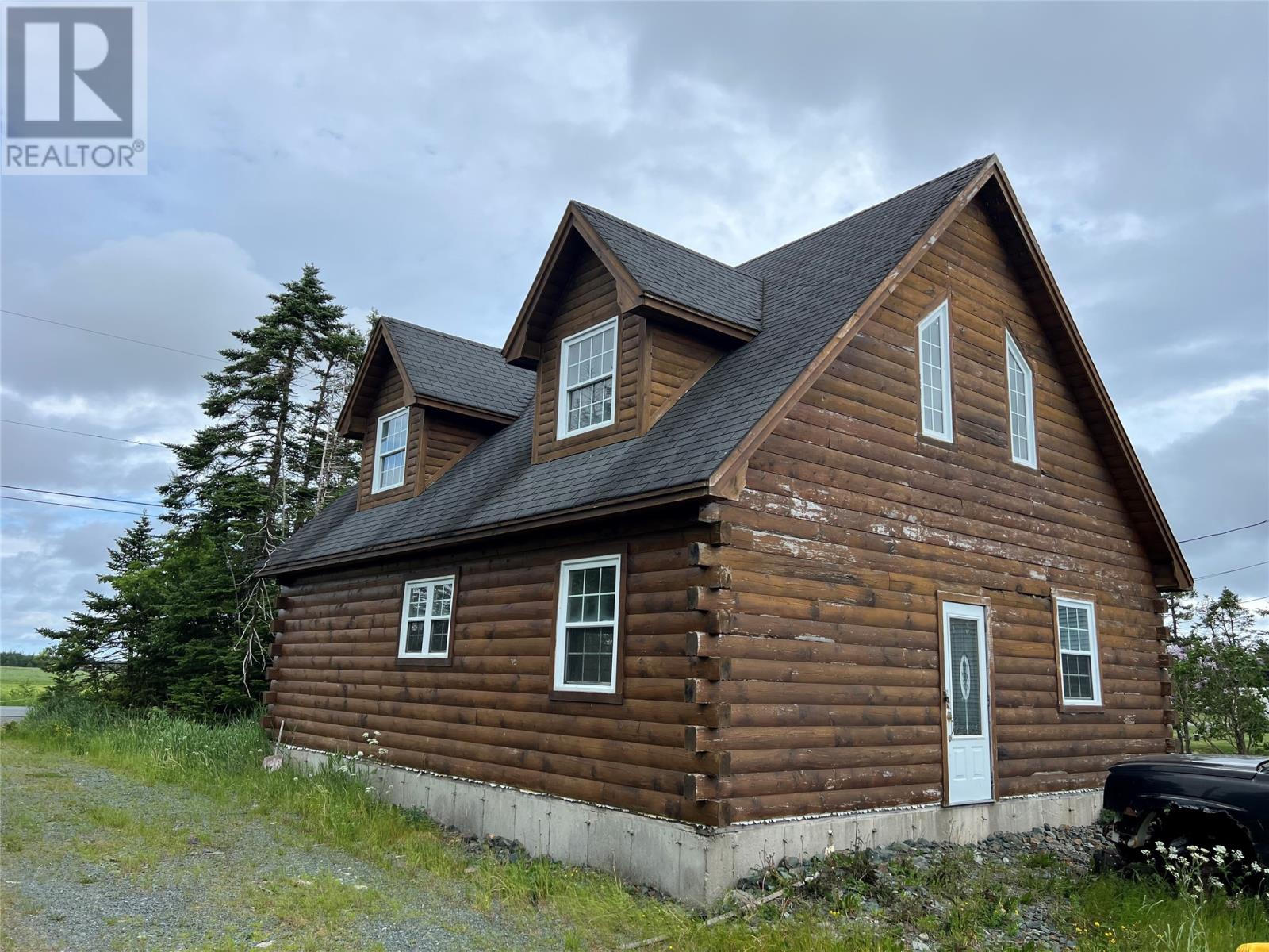 17 Cochrane Pond Rd, Goulds, NL A1S 0B3