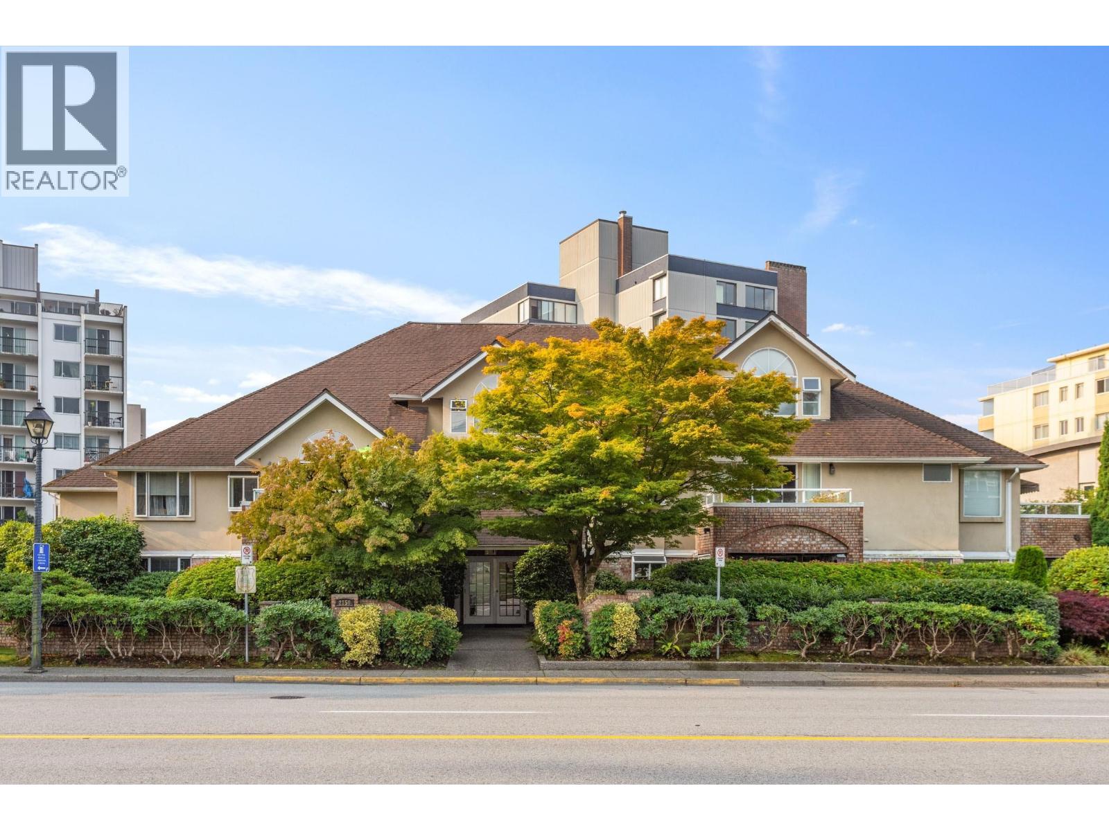 2150 Marine Drive Unit 5, West Vancouver, BC V7V 1K3