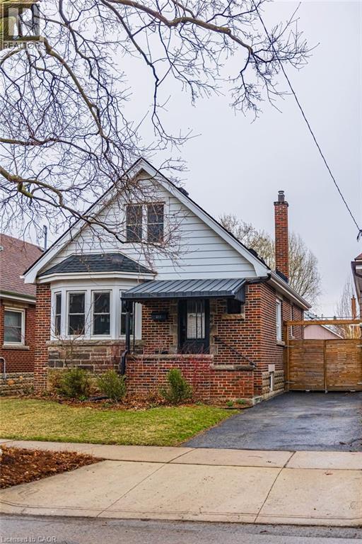 211 Wexford Ave S, Hamilton, ON L8K 2P1