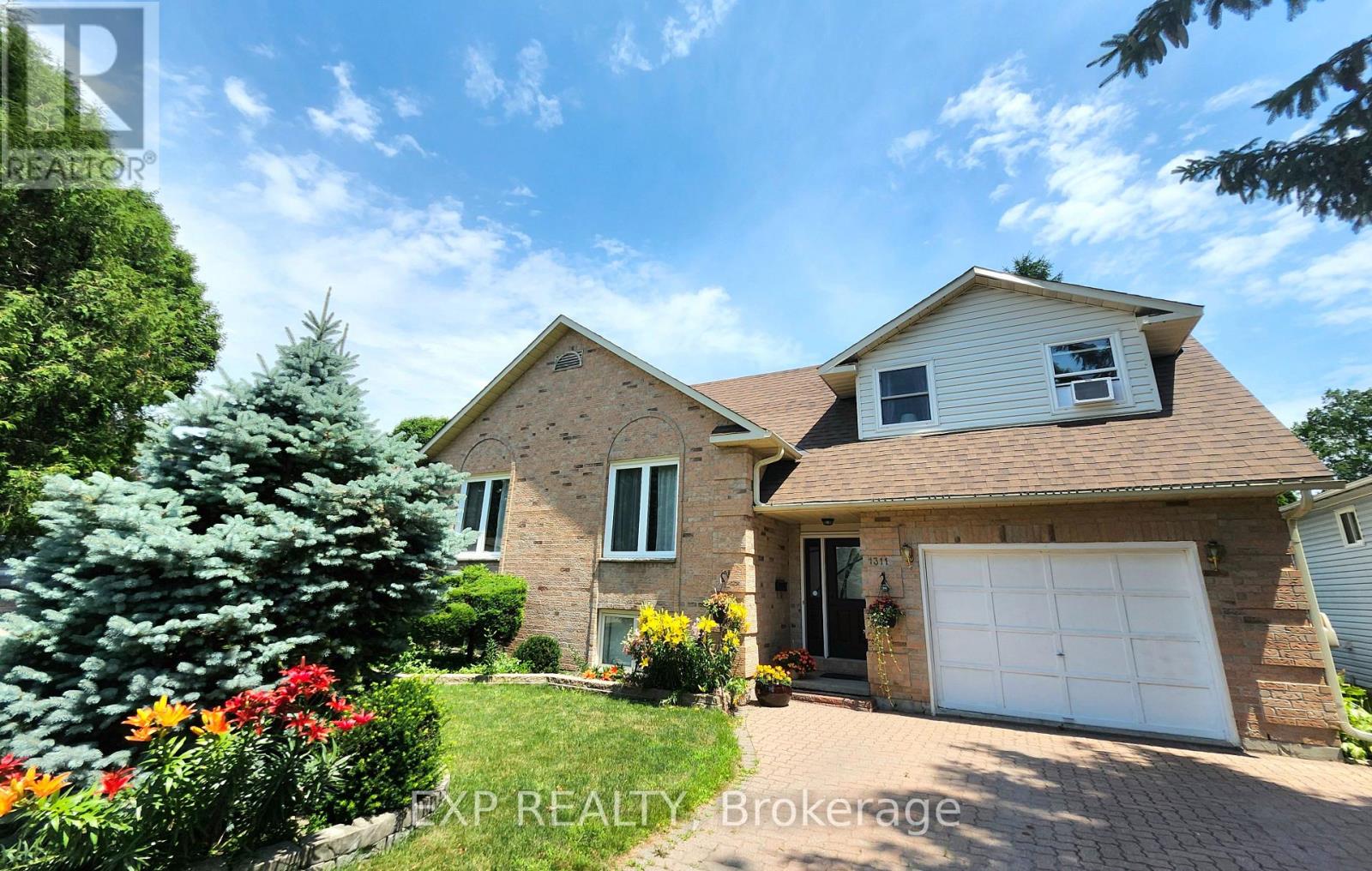 1311 Cuthbertson Ave, Brockville, ON K6V 6Y2
