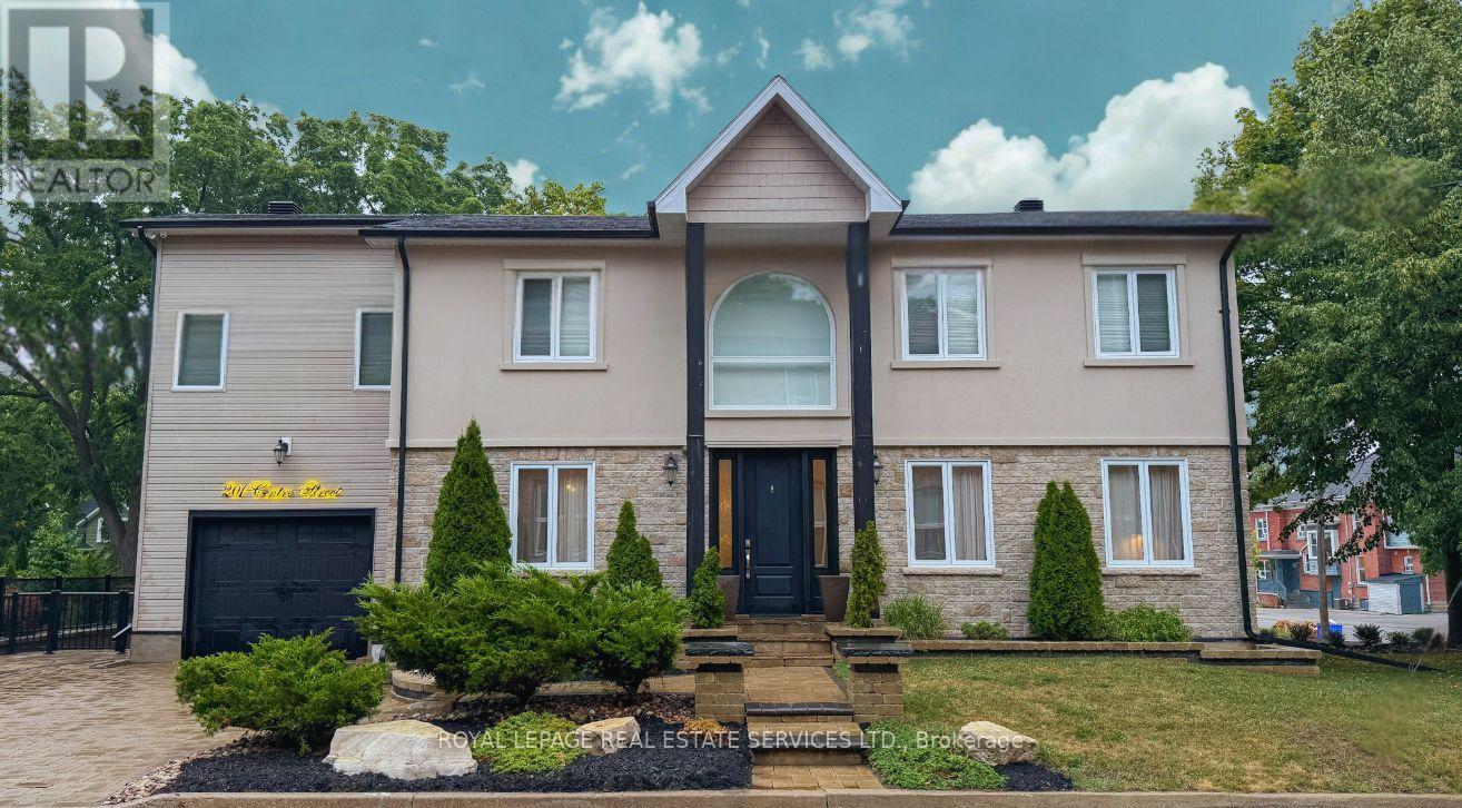 201 Centre St N, Whitby, ON L1N 4S9