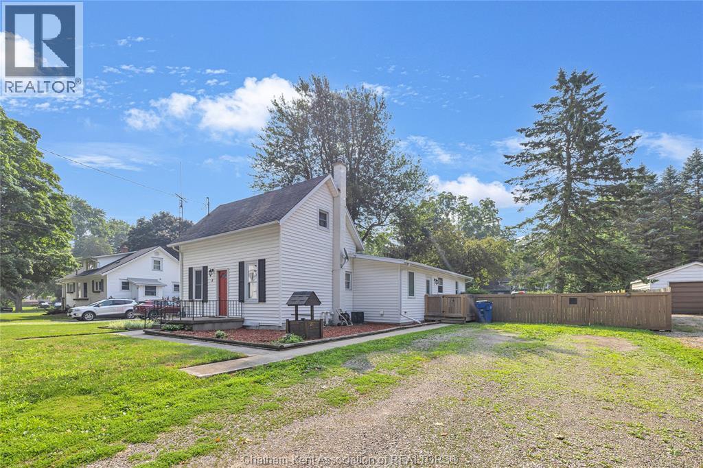4 Oak St, Chatham-Kent, ON N0P 2C0