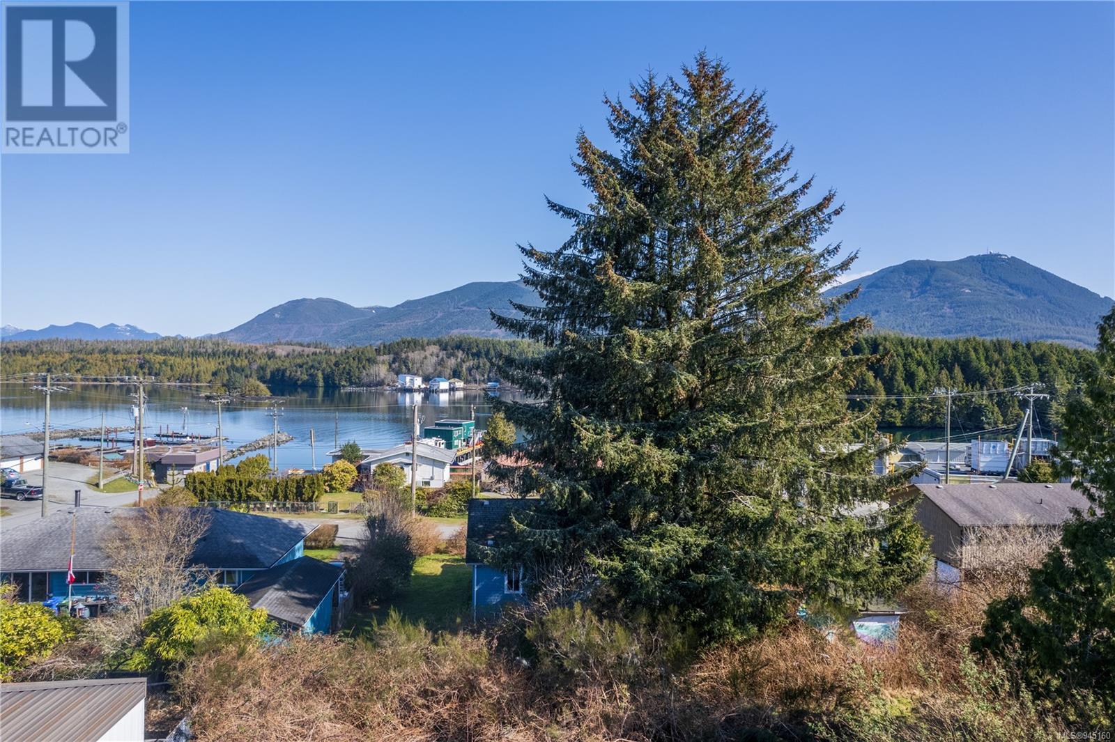 1767 Cedar Rd, Ucluelet, BC V0R 3A0