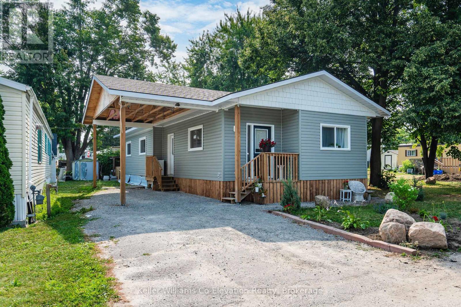 19 Vics Rd, Midland, ON L4R 0B8