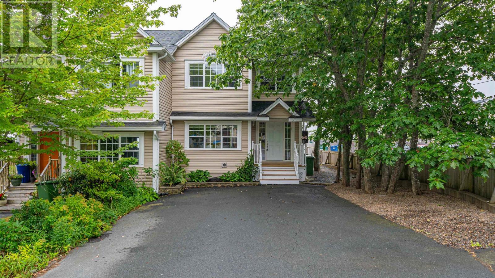 45 Towerview Dr, Halifax, NS B3P 2J4
