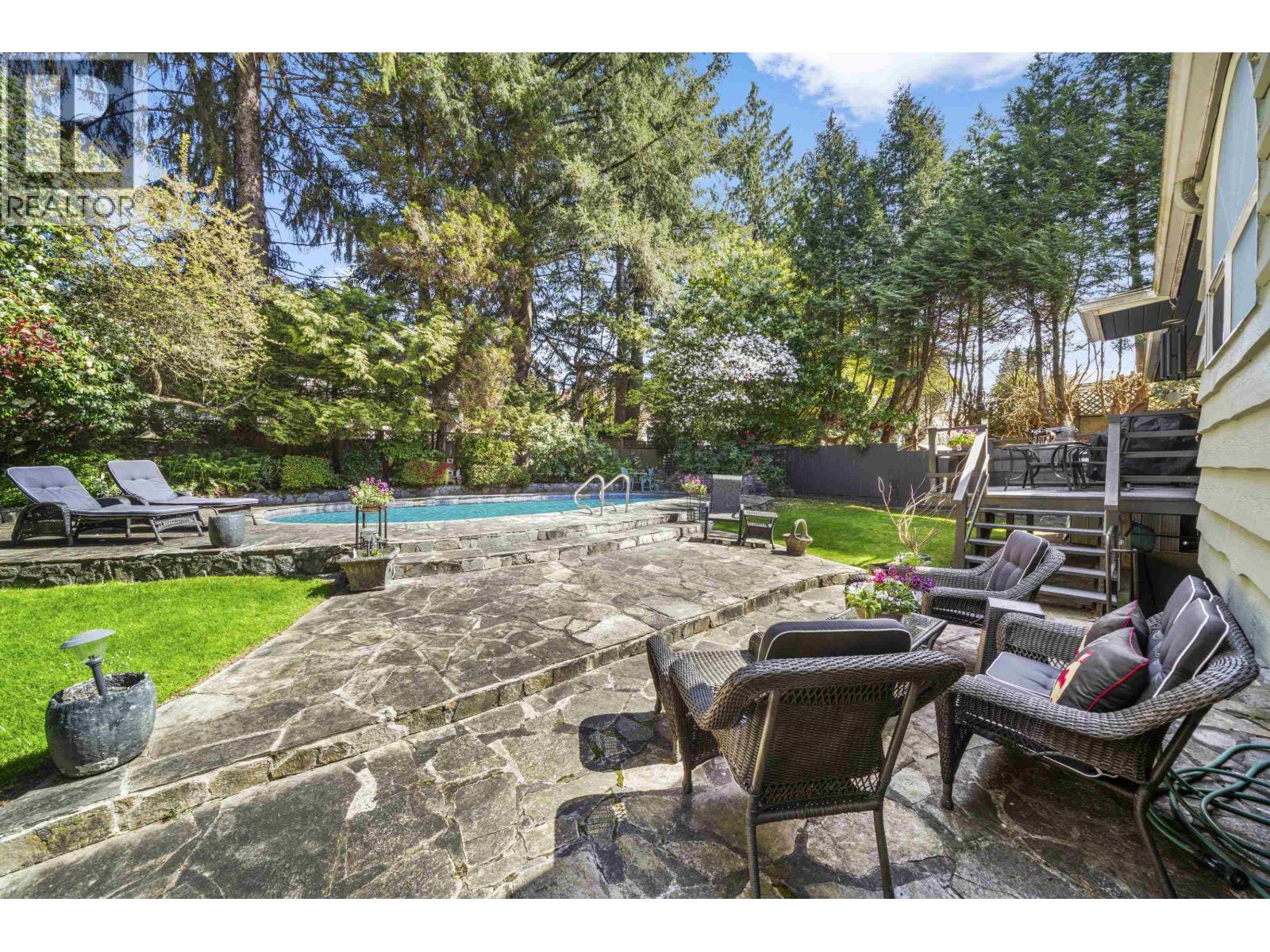 605 Victor St, Coquitlam, BC V3J 3V4