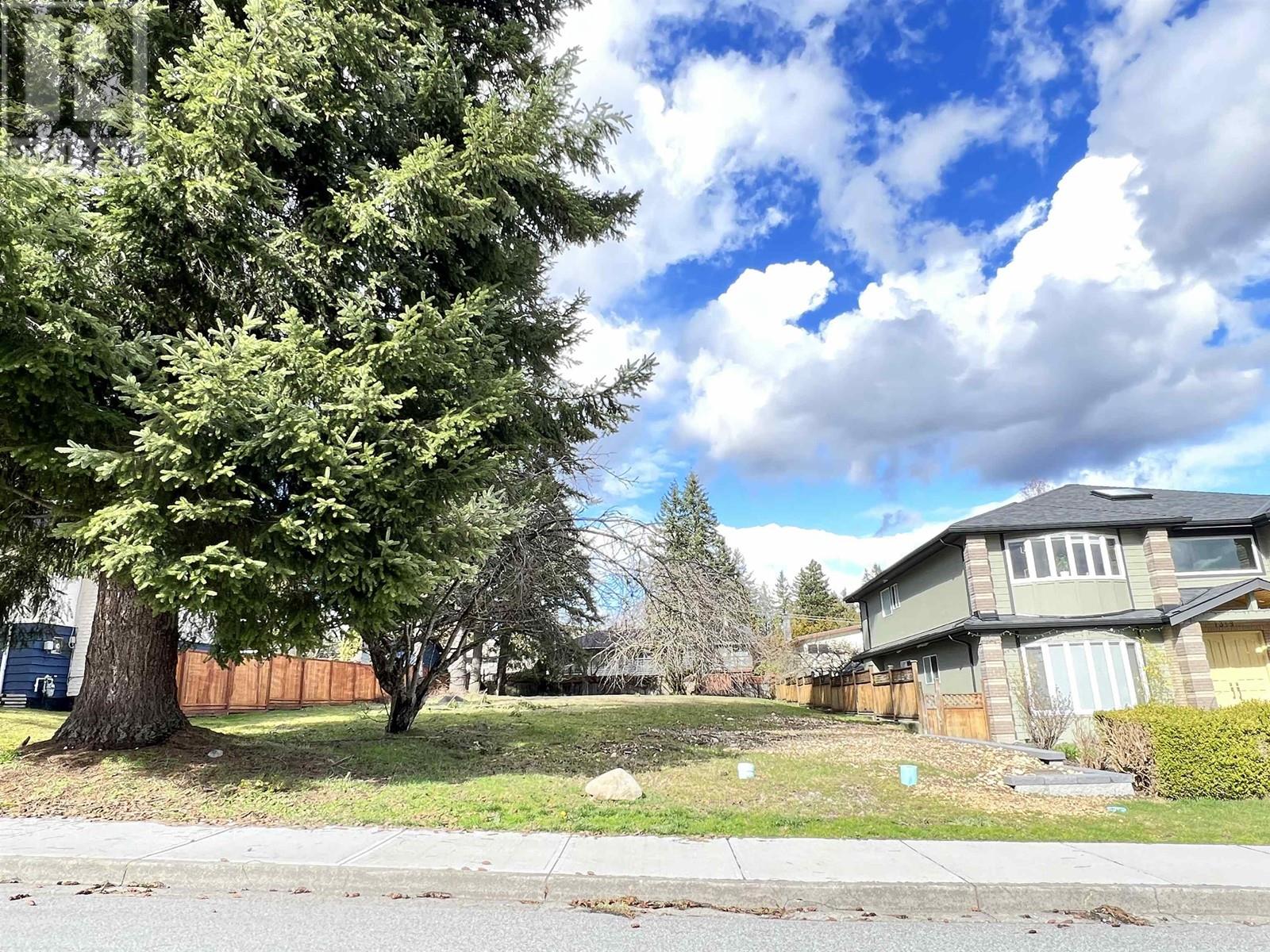 1317 Ross Ave, Coquitlam, BC V3J 2K2