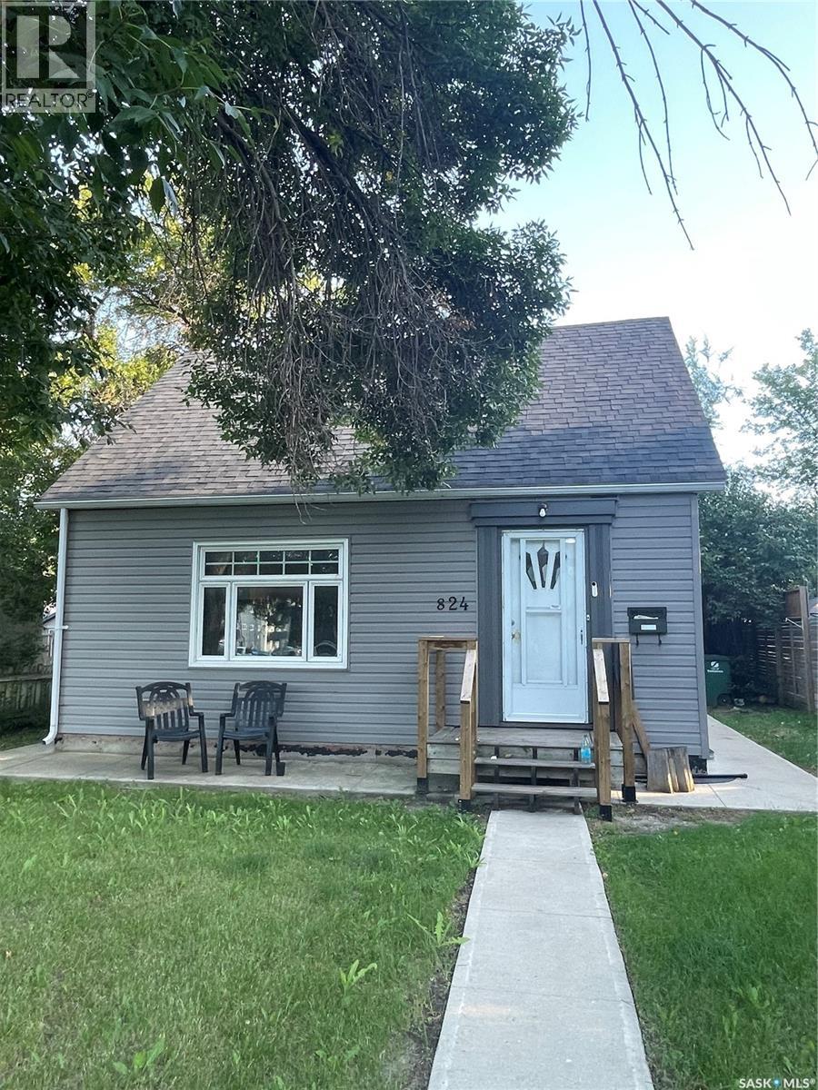 824 8 Street East, Saskatoon, SK S7H 0R6