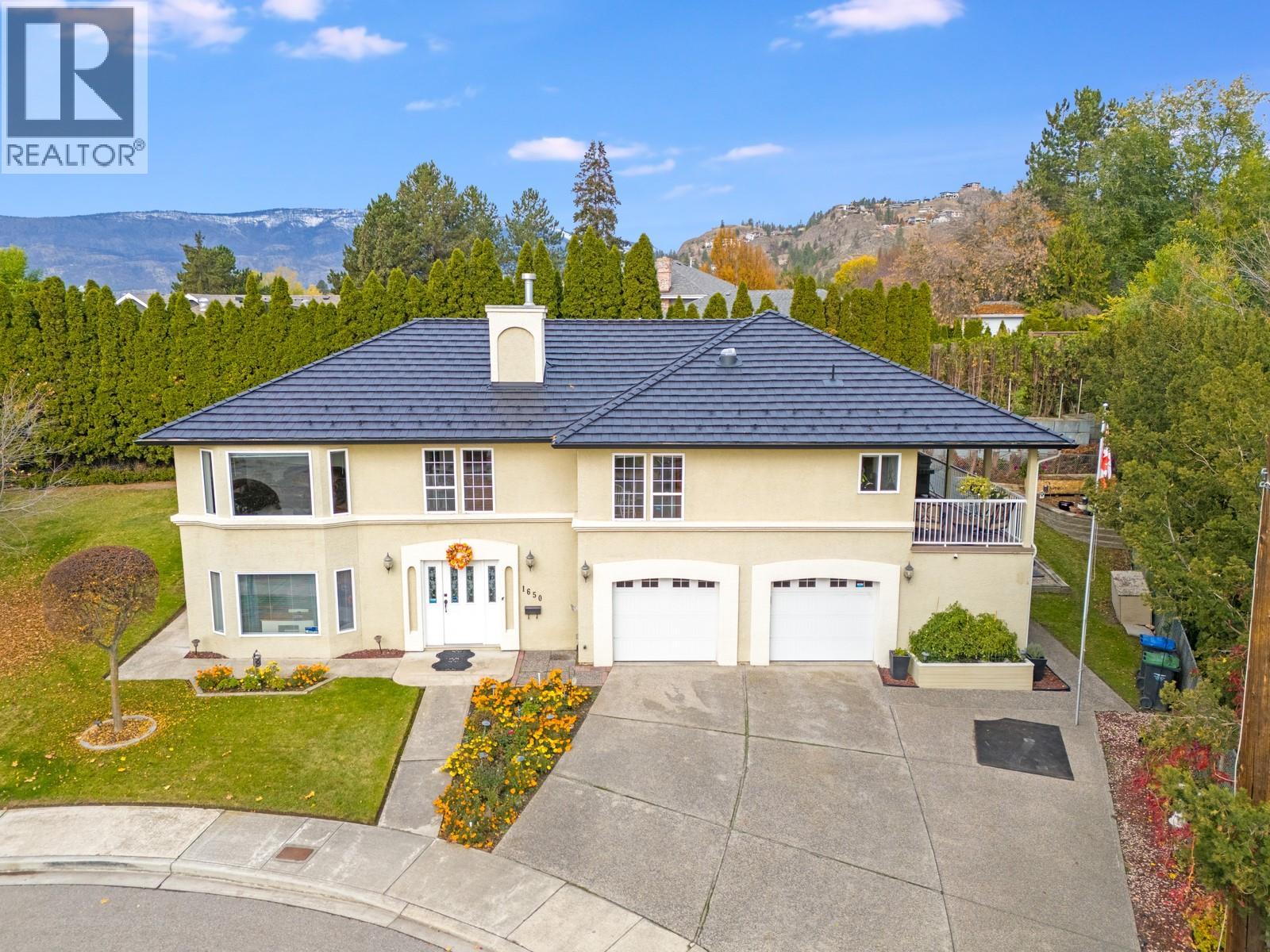 1650 Highland Dr N, Kelowna, BC V1Y 4K8